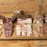 Presenza di Listeria, richiamate diverse tipologie di carne usate per confezionare i salumi